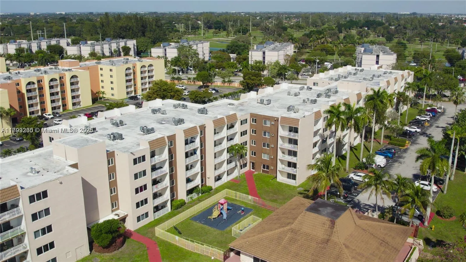 6960 Miami Gardens Dr, #2-420