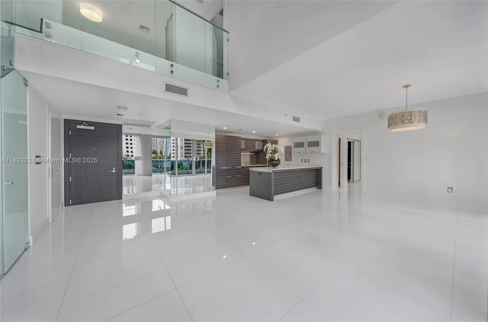 200 Biscayne Boulevard Way, #305