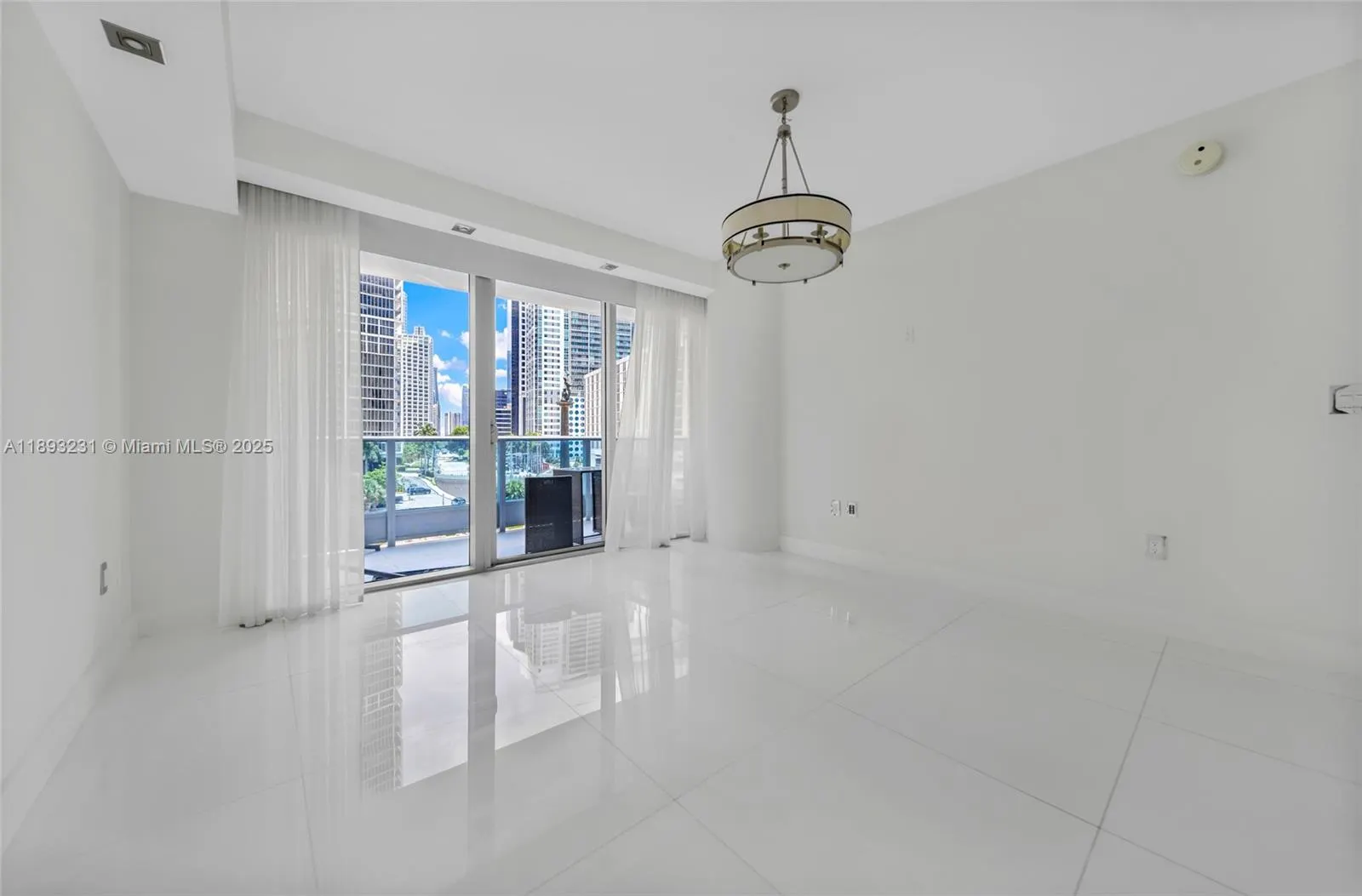 200 Biscayne Boulevard Way, #305