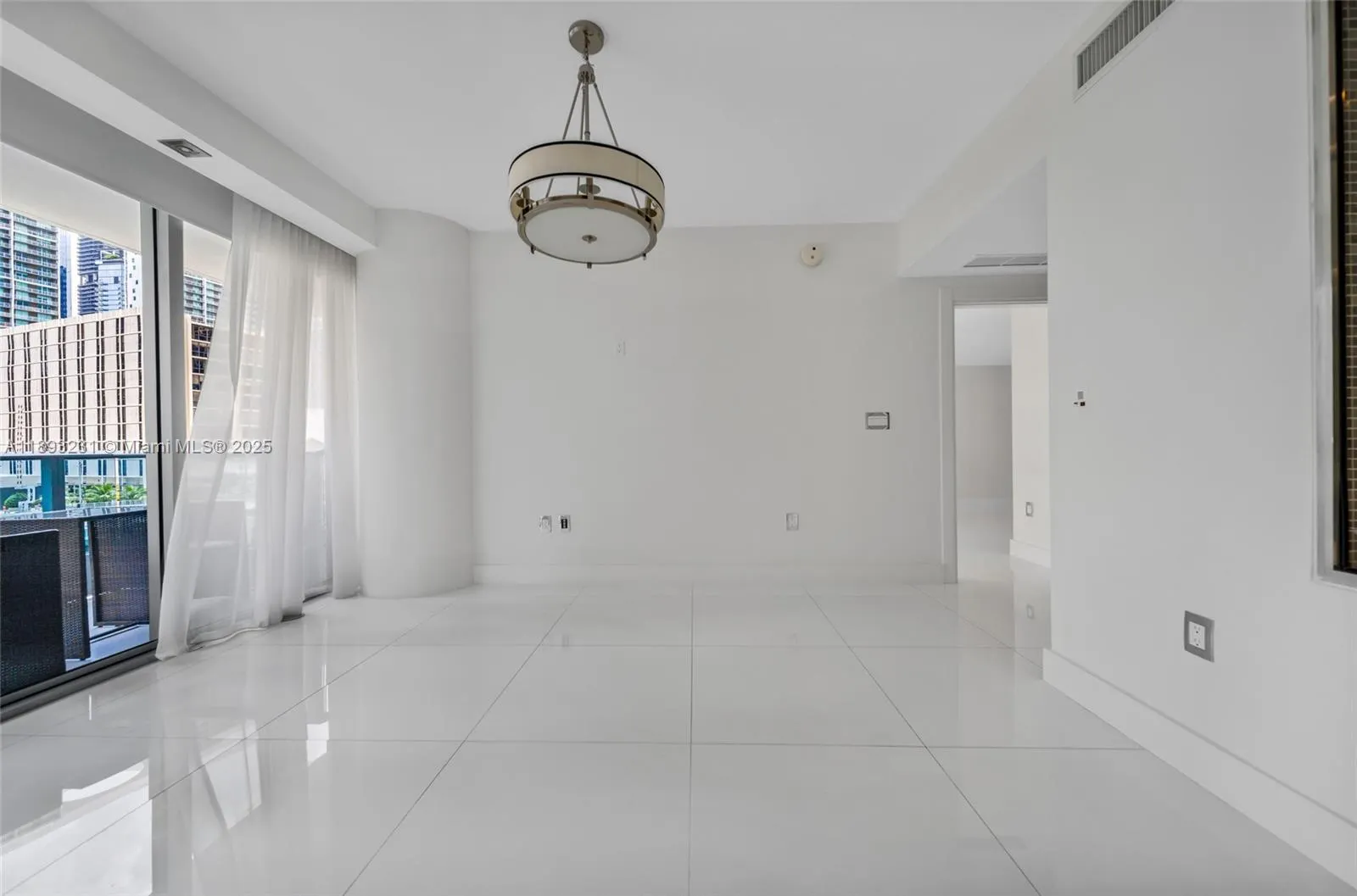 200 Biscayne Boulevard Way, #305