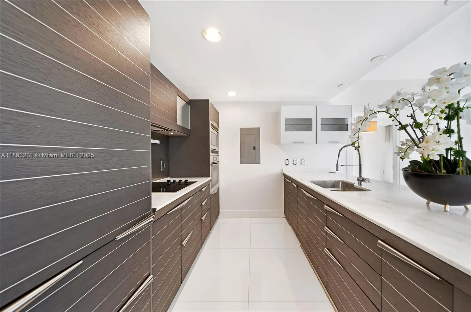 200 Biscayne Boulevard Way, #305