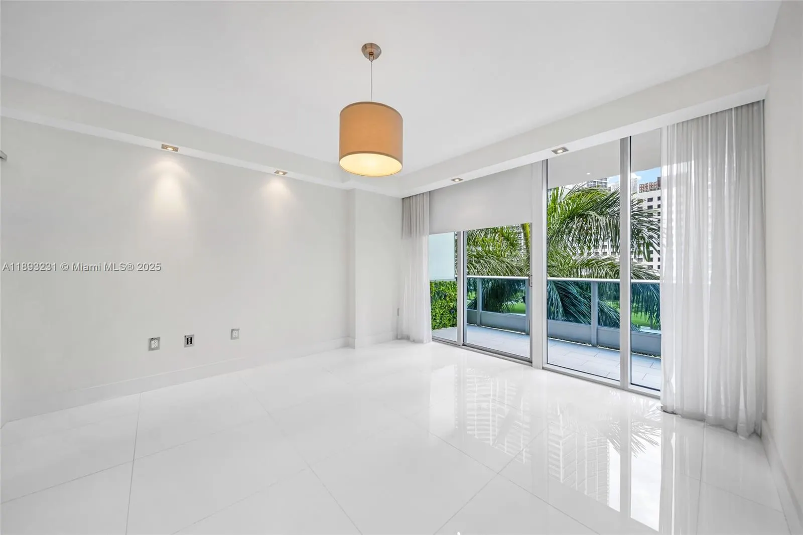 200 Biscayne Boulevard Way, #305