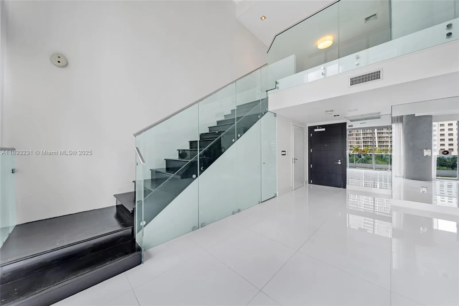 200 Biscayne Boulevard Way, #305