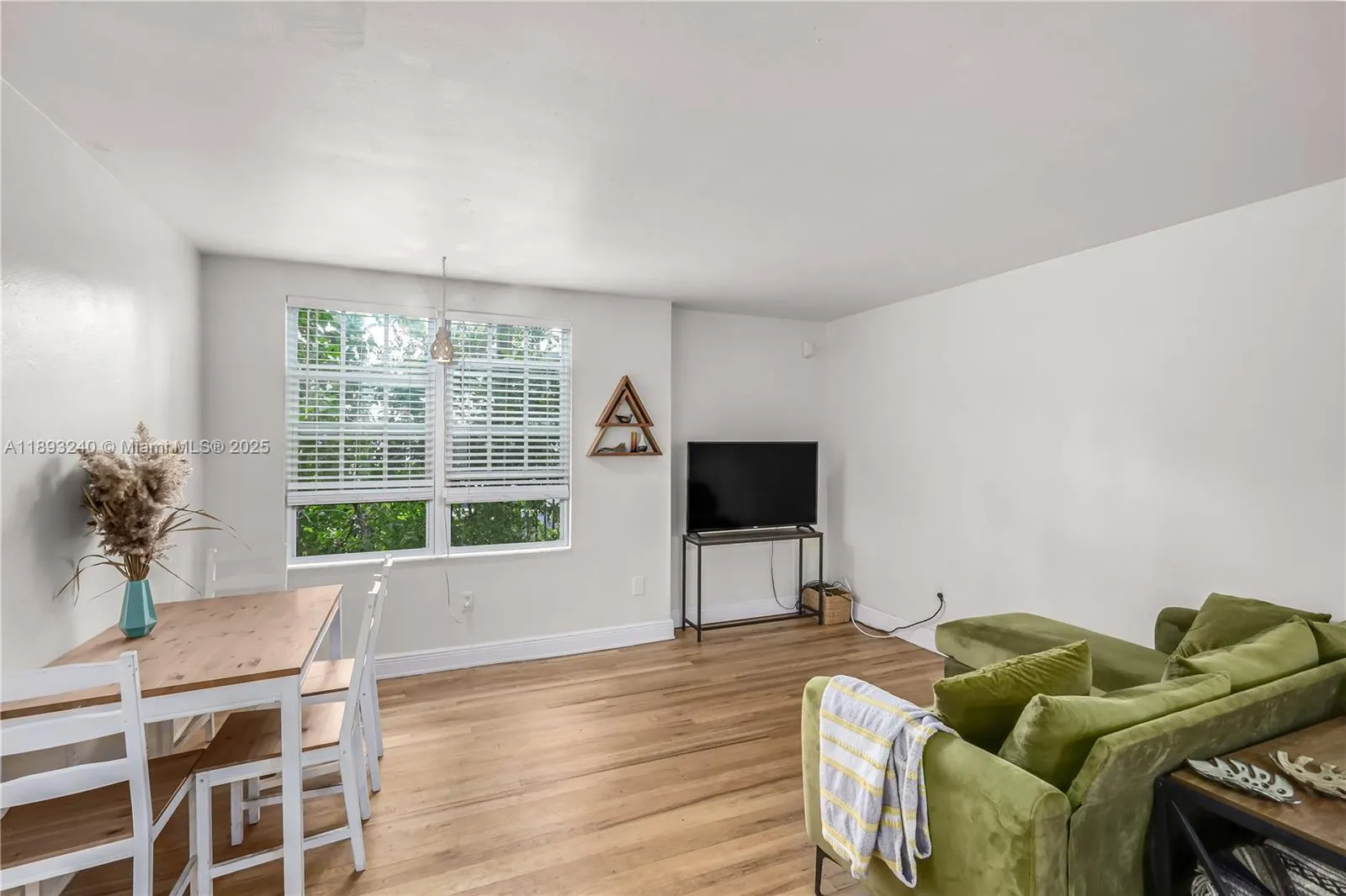 932 7th St, #932A