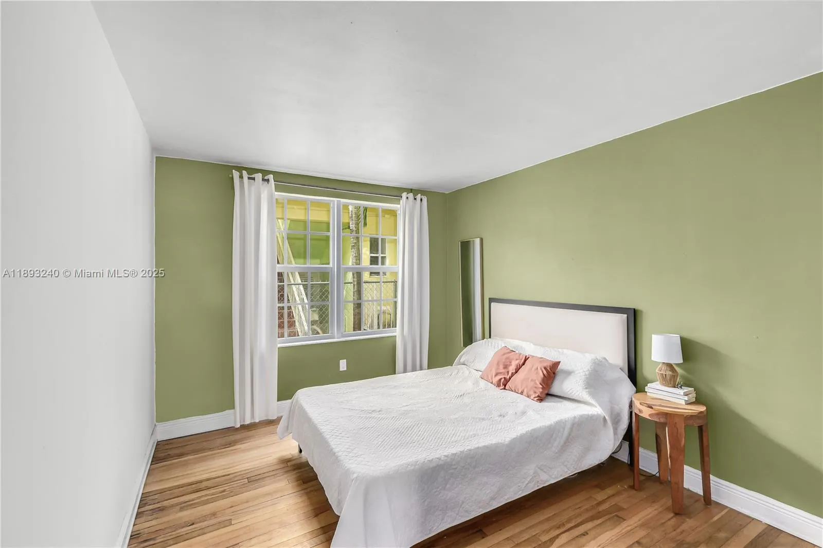 932 7th St, #932A