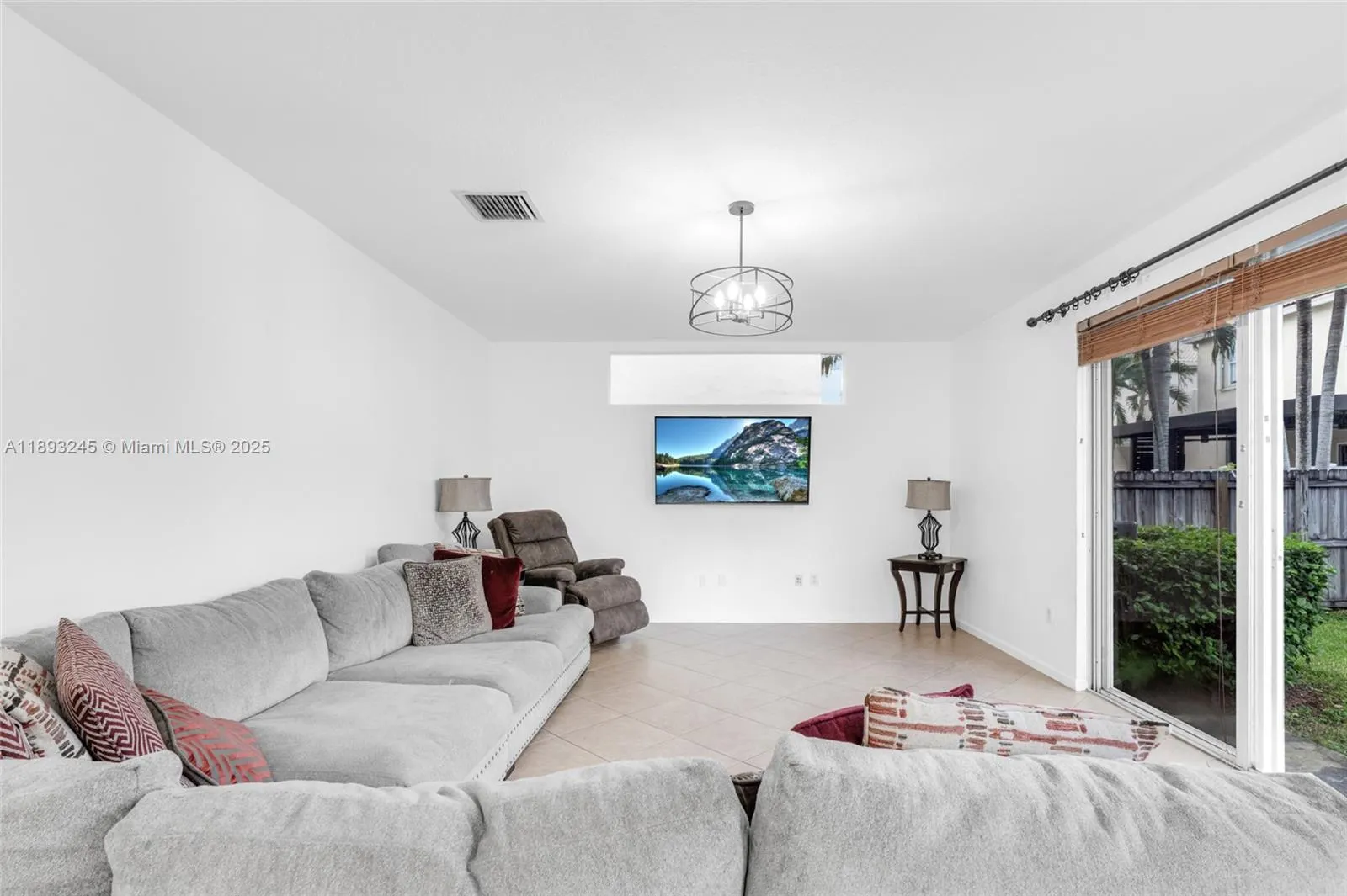 15803 SW 48th Pl