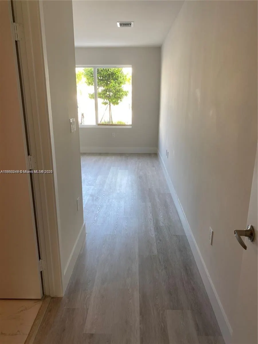 2535 NE 193rd St, #3108