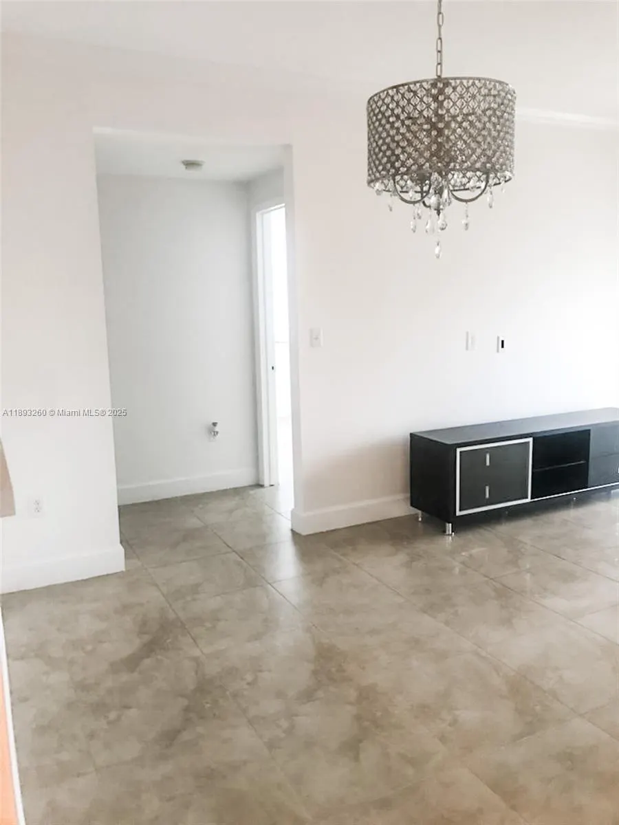 50 Menores Ave, #731