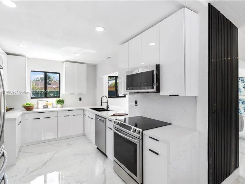 230 NE 175th Ter