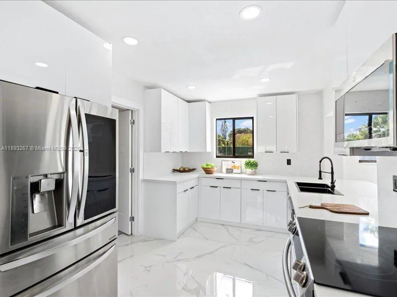 230 NE 175th Ter