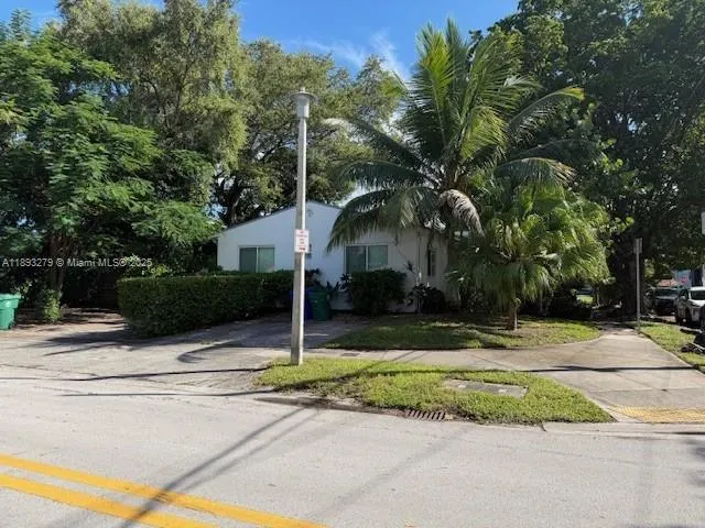 2131 SW 19th Ave, #A