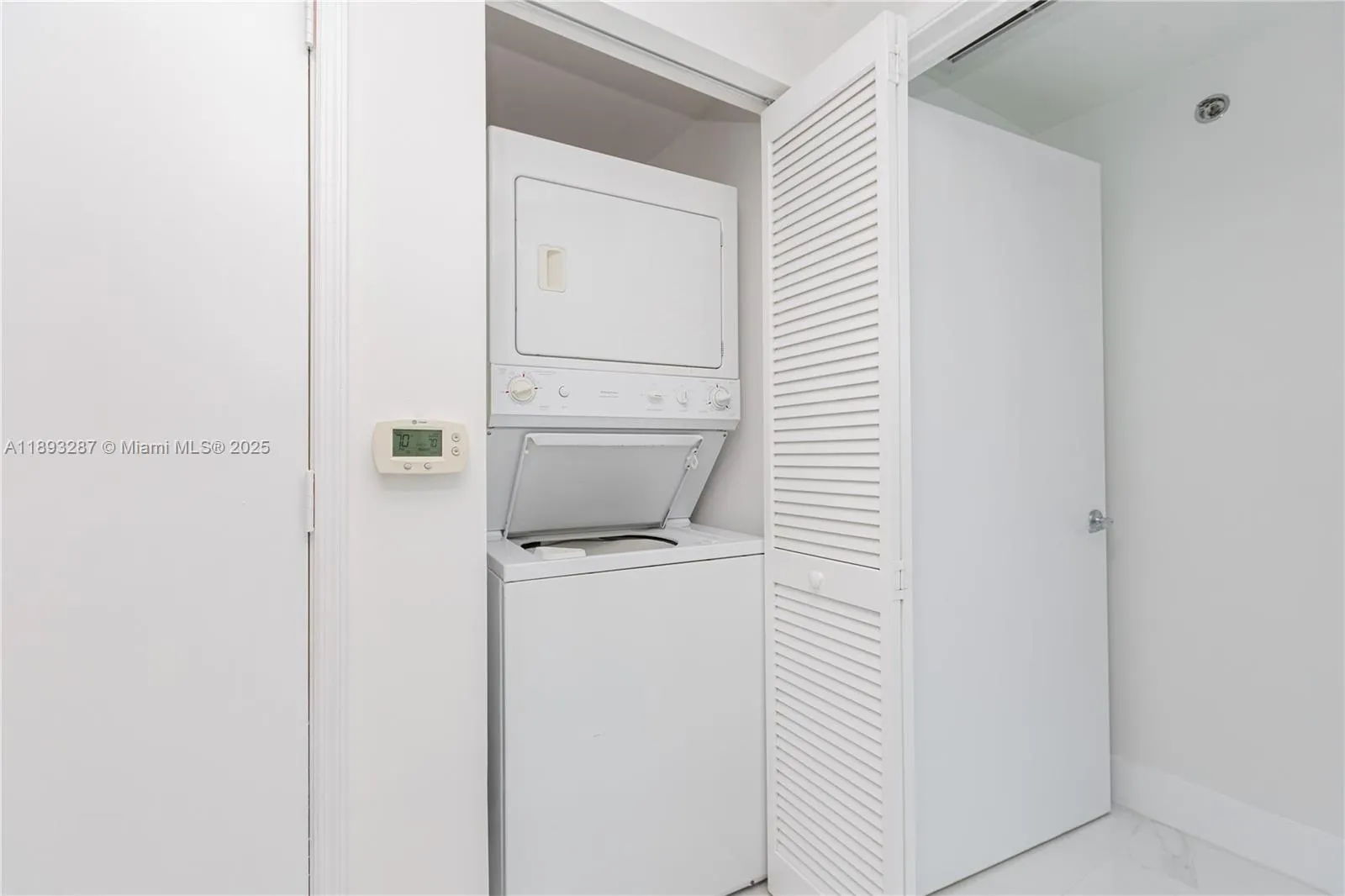 951 Brickell Ave, #2601