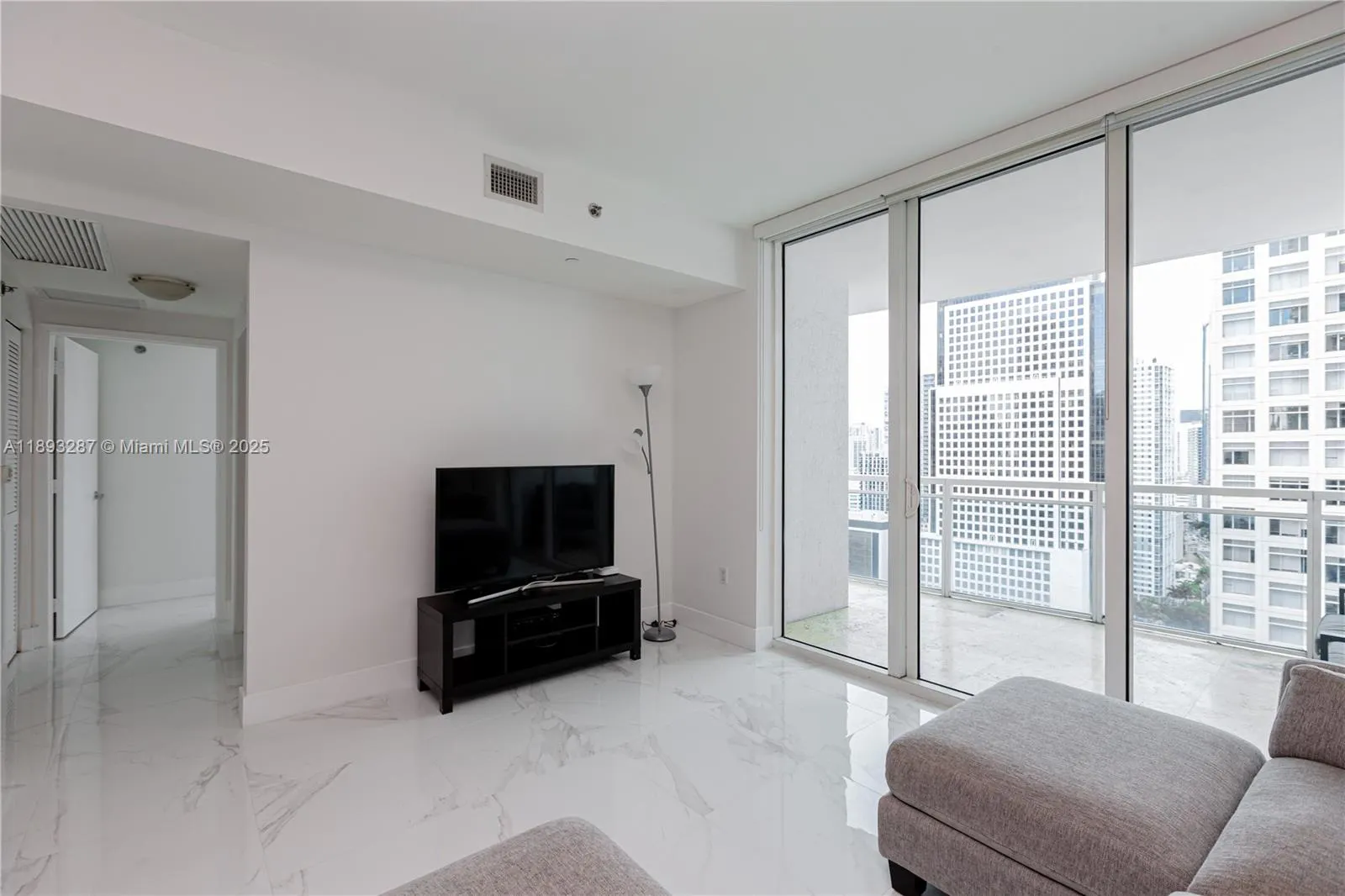 951 Brickell Ave, #2601
