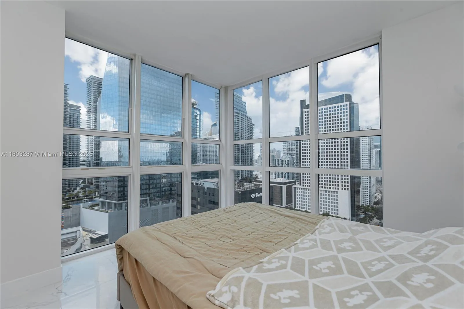 951 Brickell Ave, #2601