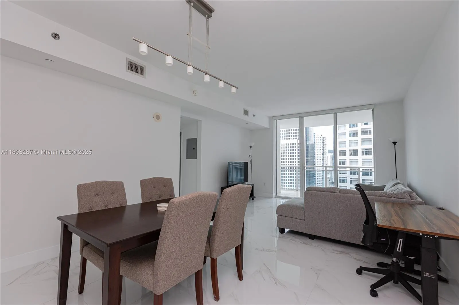 951 Brickell Ave, #2601