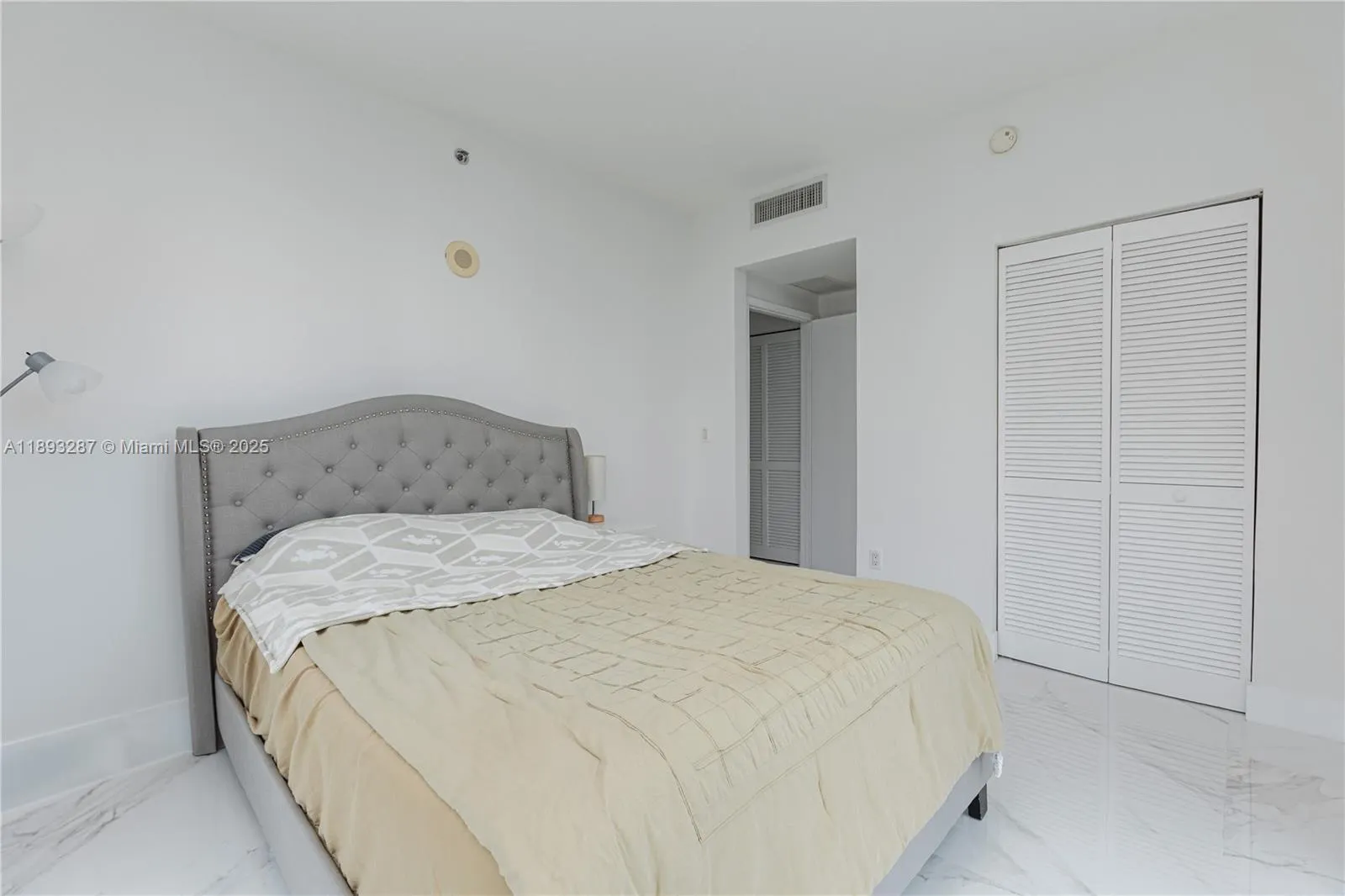 951 Brickell Ave, #2601