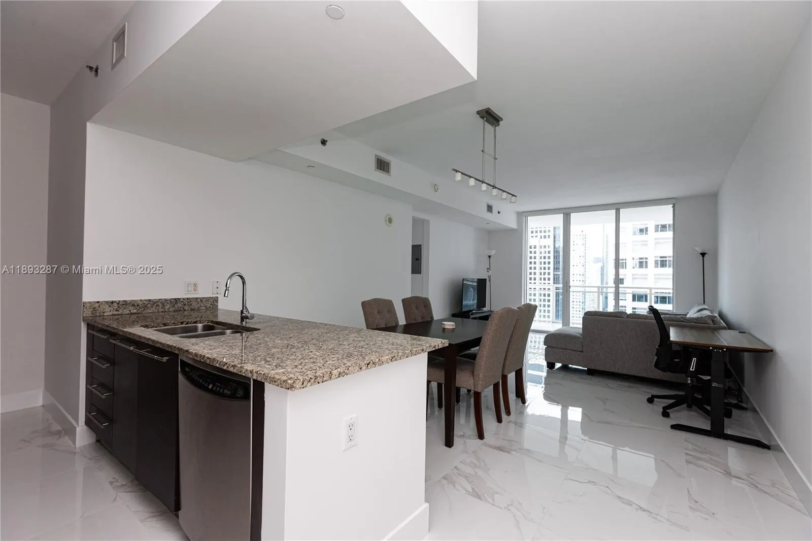 951 Brickell Ave, #2601