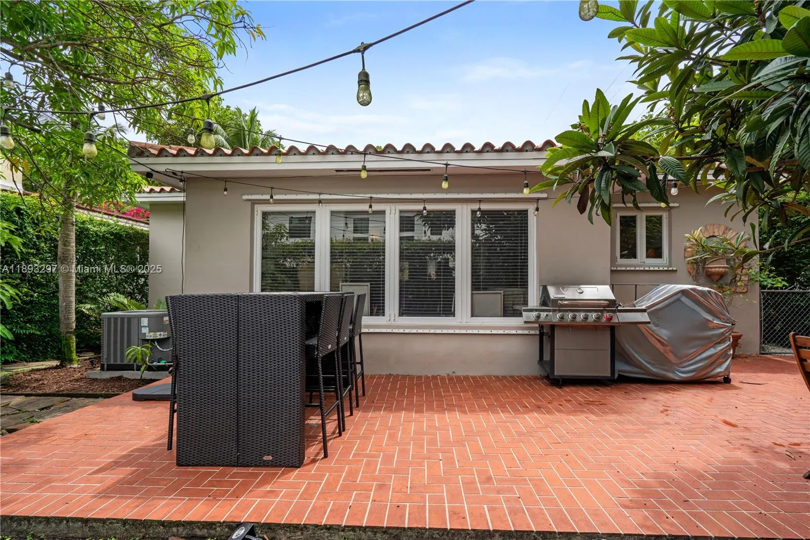 1433 Ortega Ave