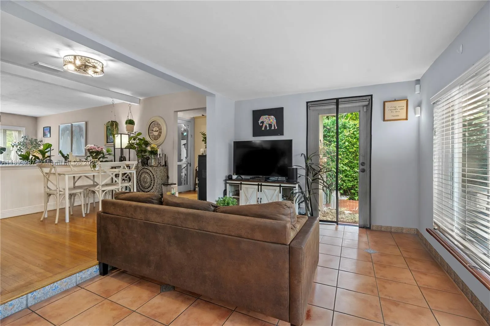 1433 Ortega Ave