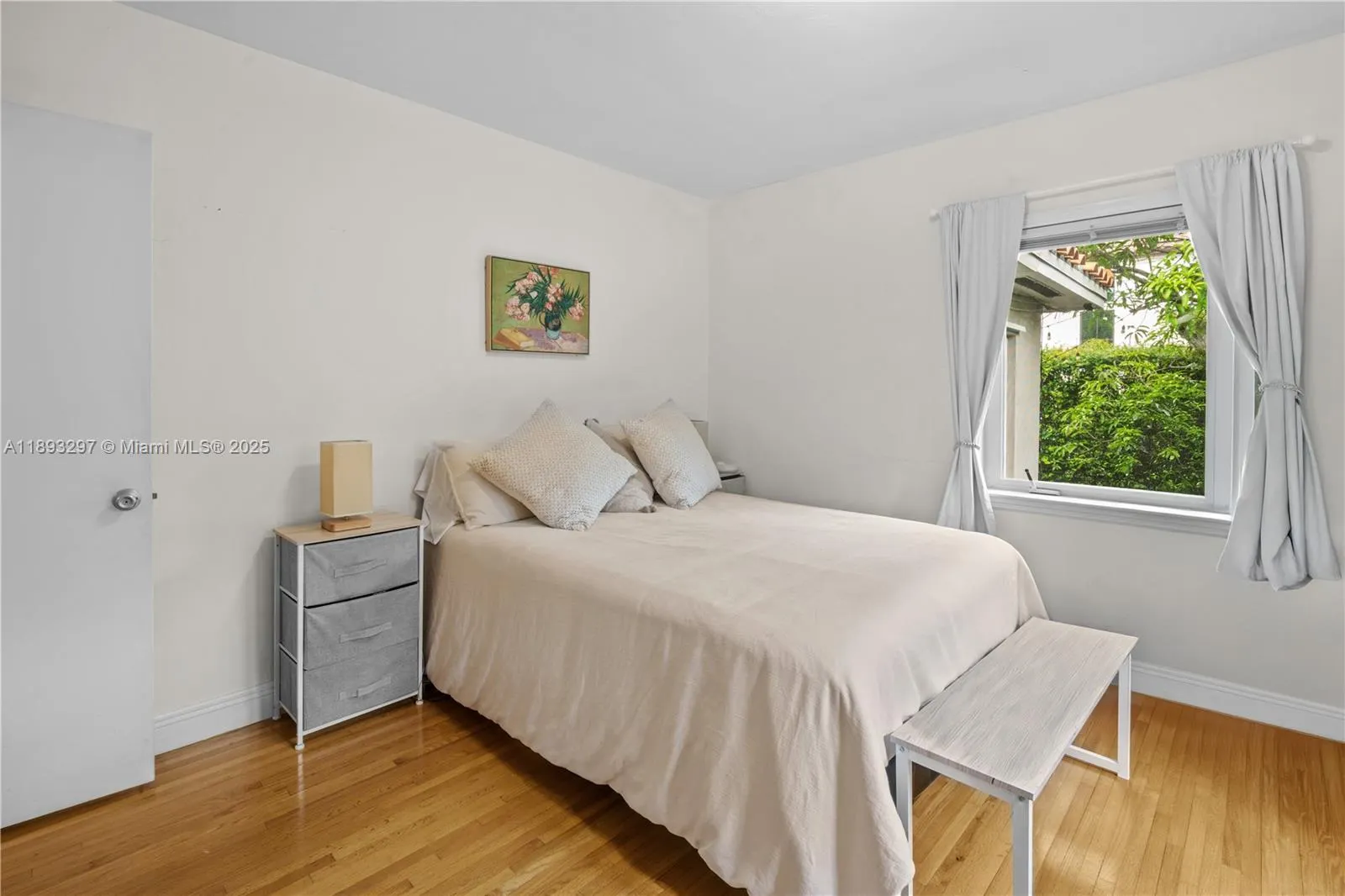 1433 Ortega Ave