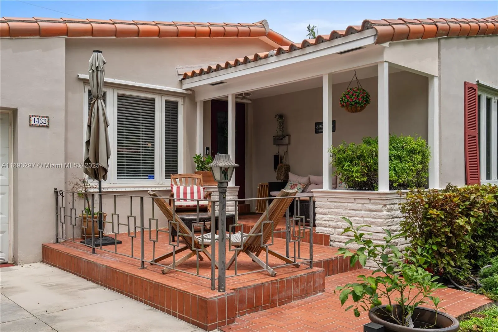 1433 Ortega Ave