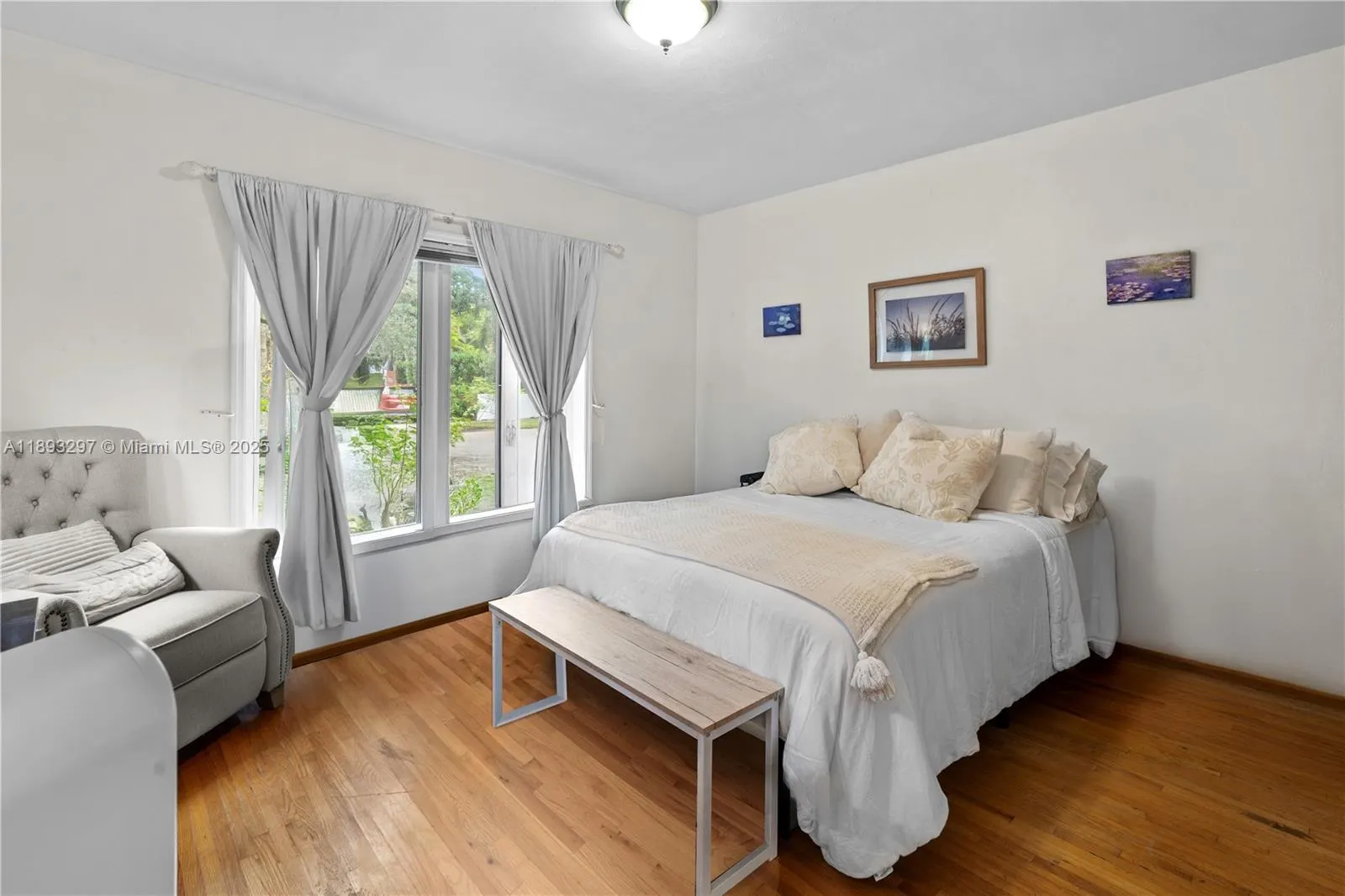 1433 Ortega Ave