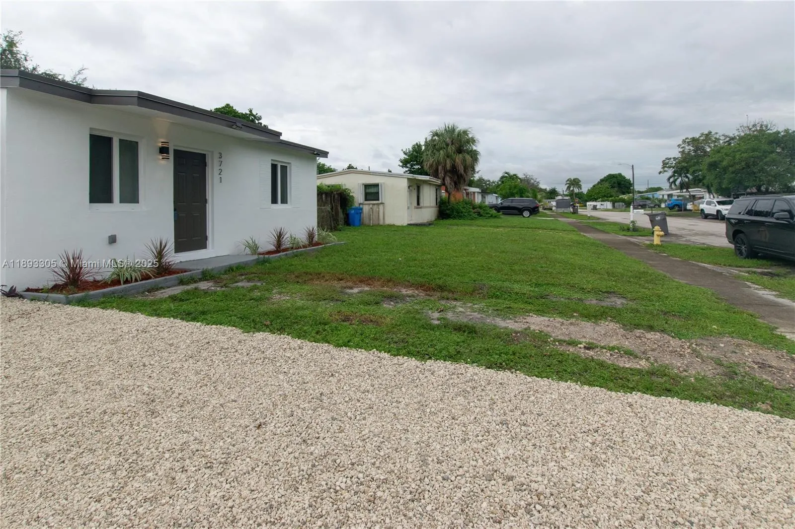 3721 SW 46th Ave