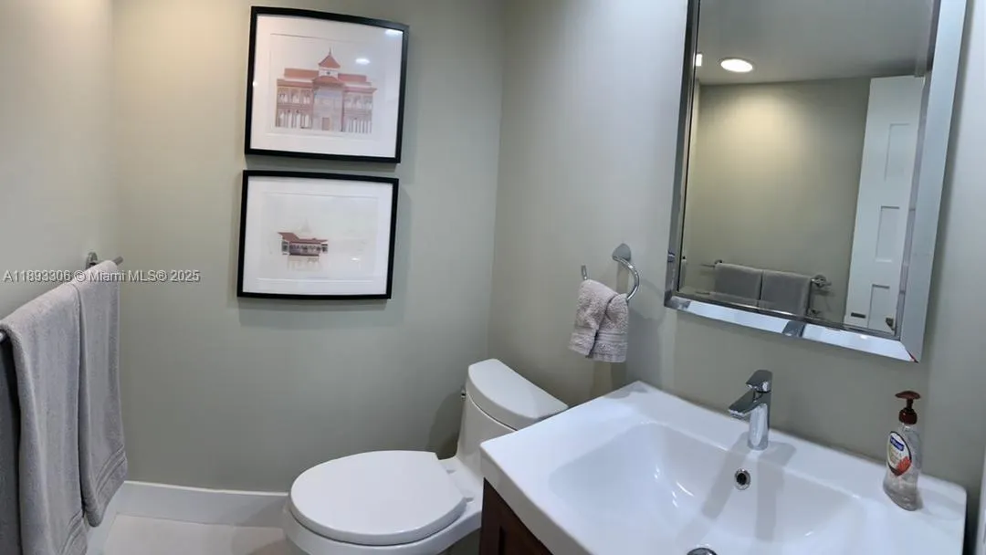 3507 Oaks Way, #802