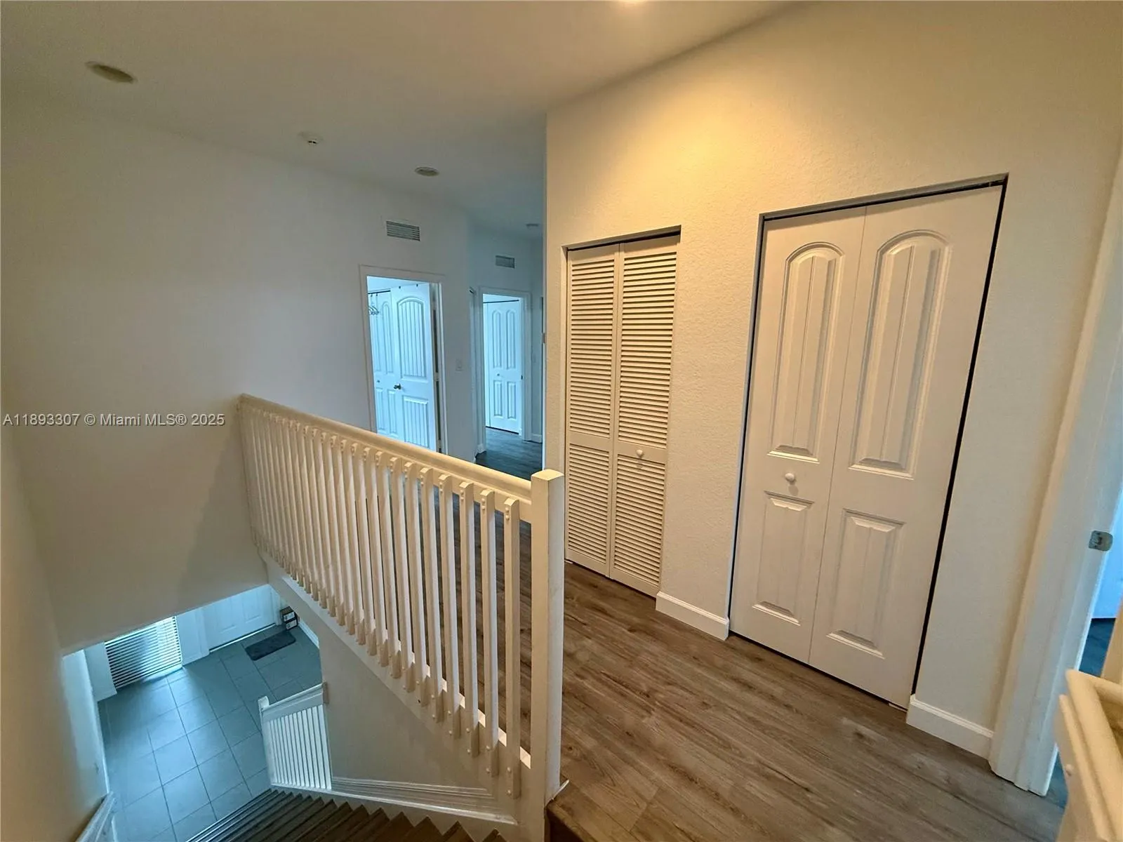 1075 NW 33rd Mnr