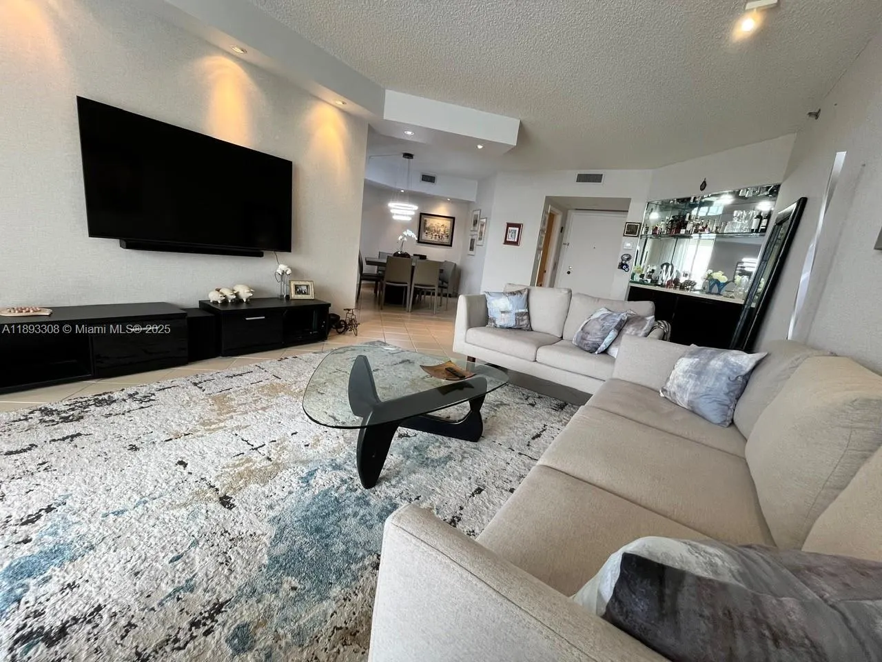 4000 ISLAND BL, #1905
