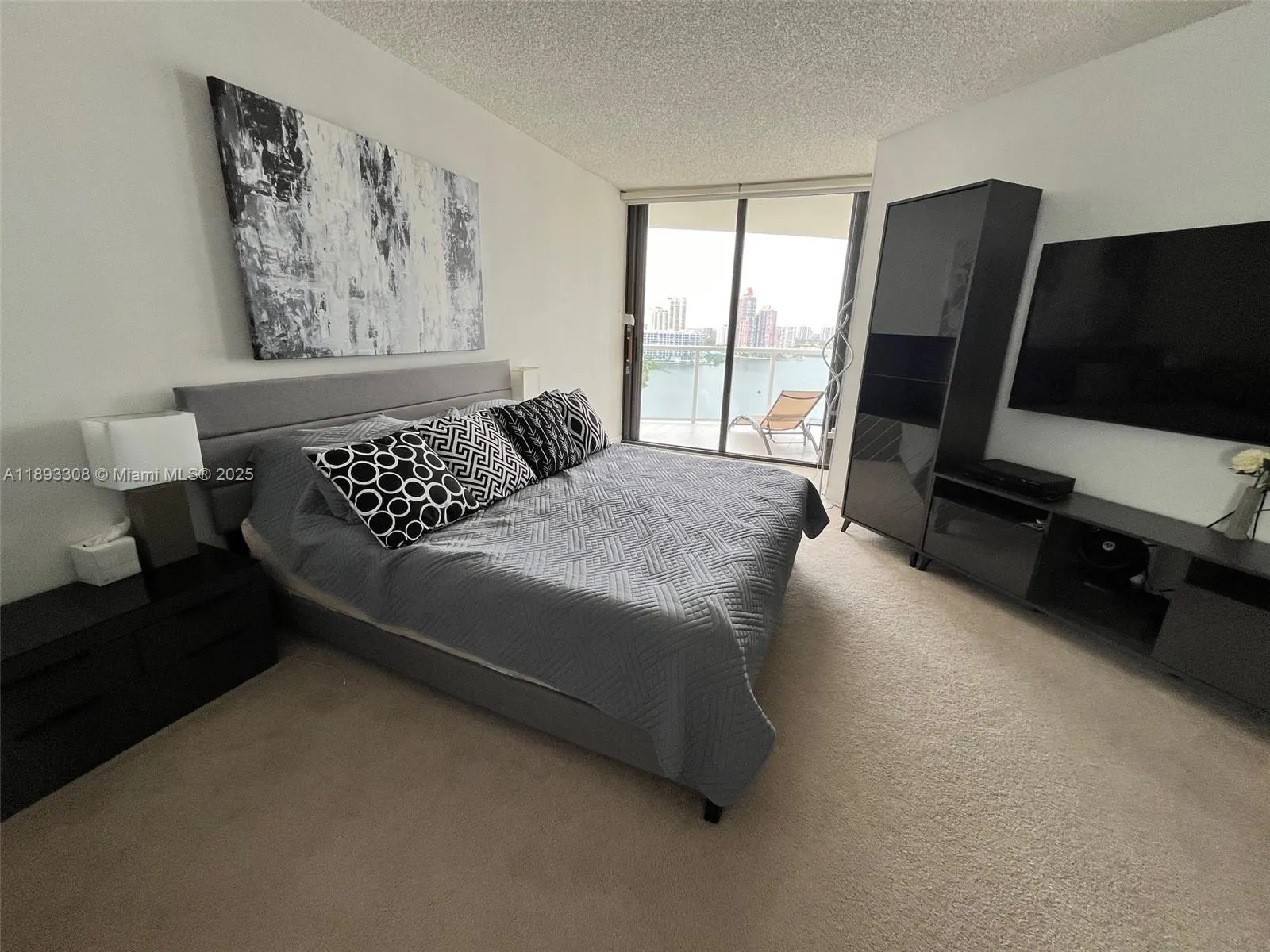 4000 ISLAND BL, #1905