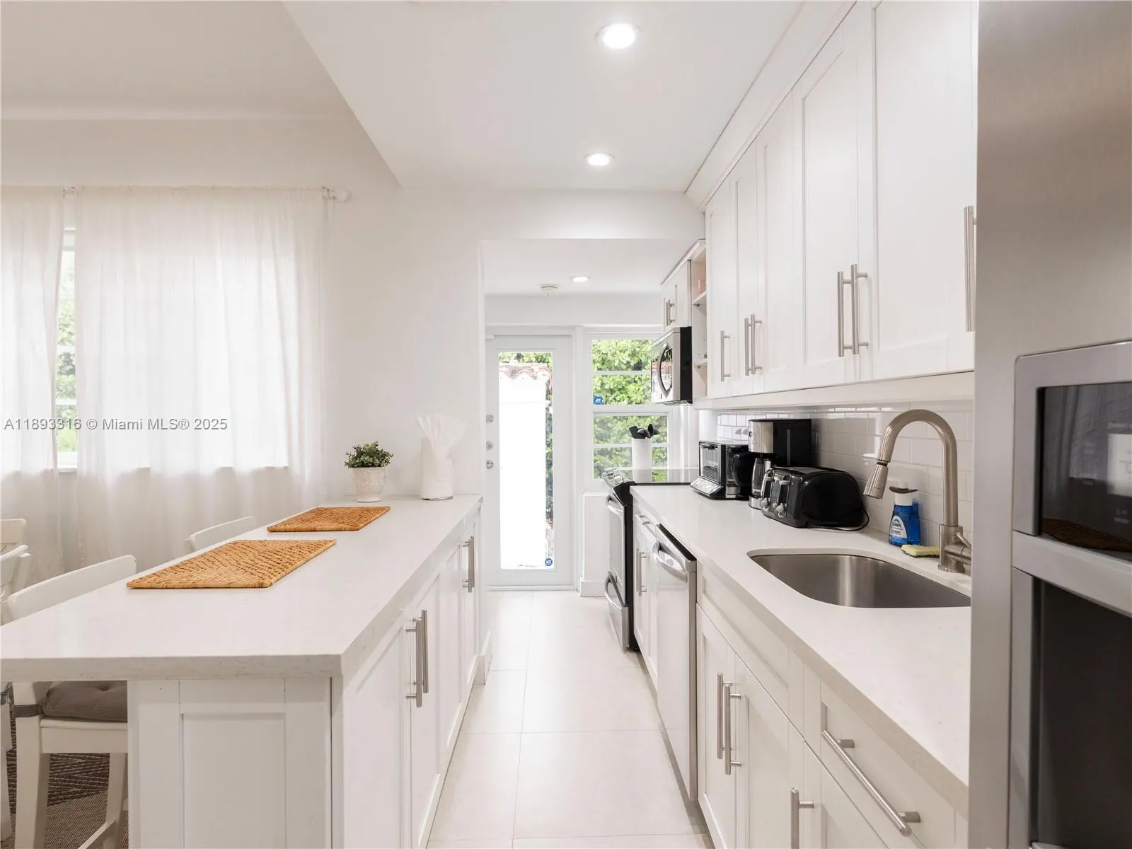 241 28th St, #1