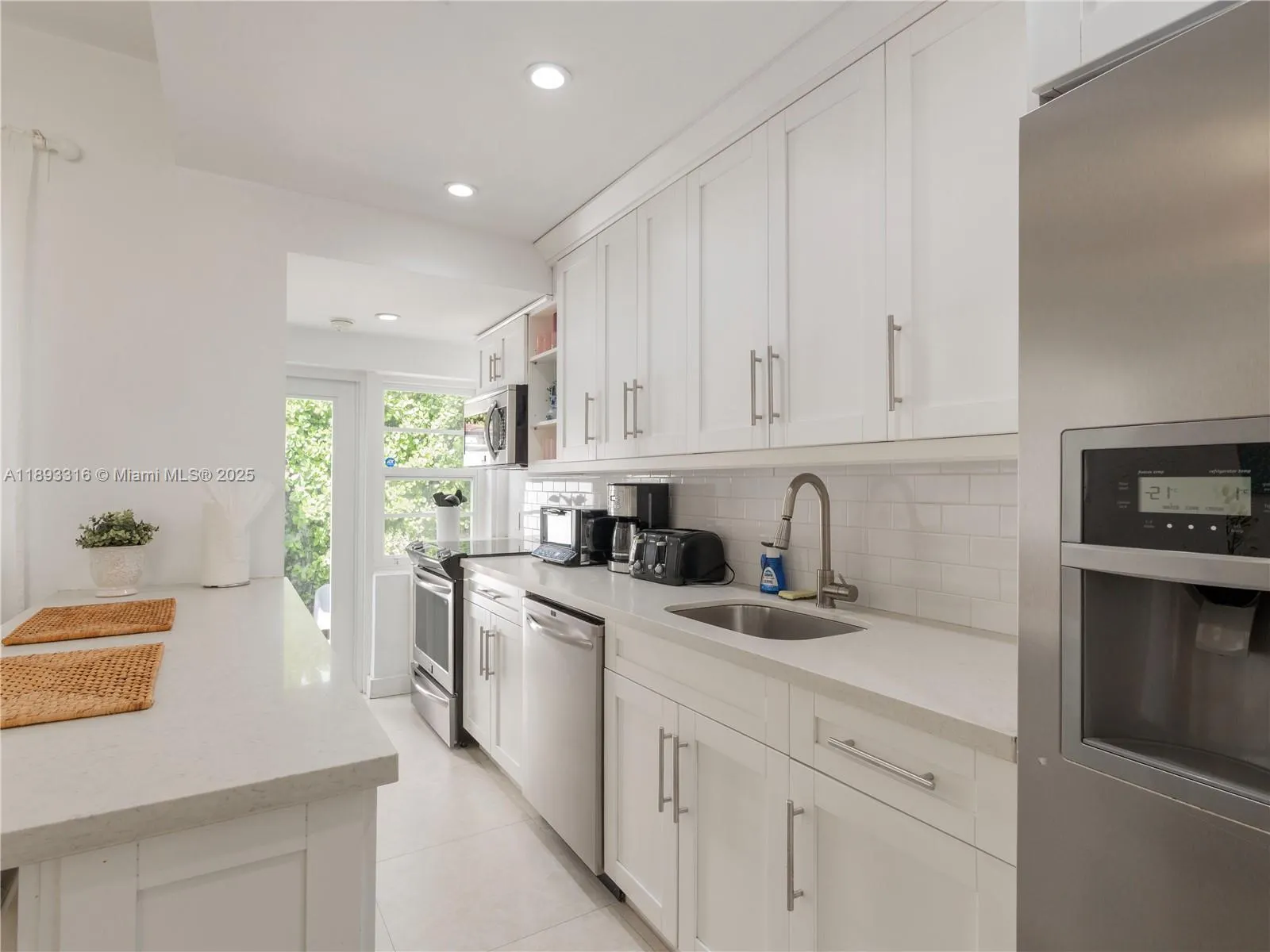 241 28th St, #1