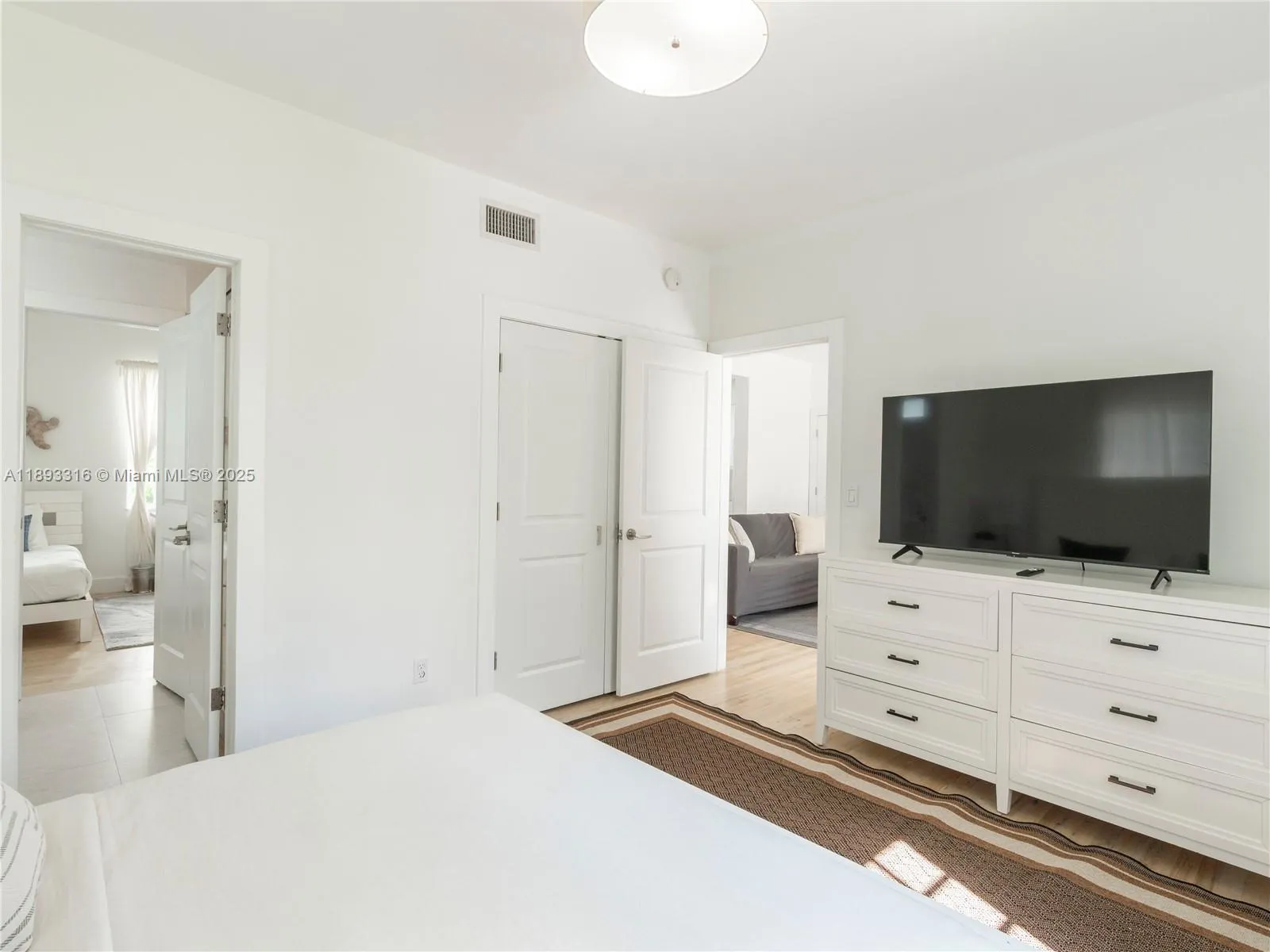 241 28th St, #1