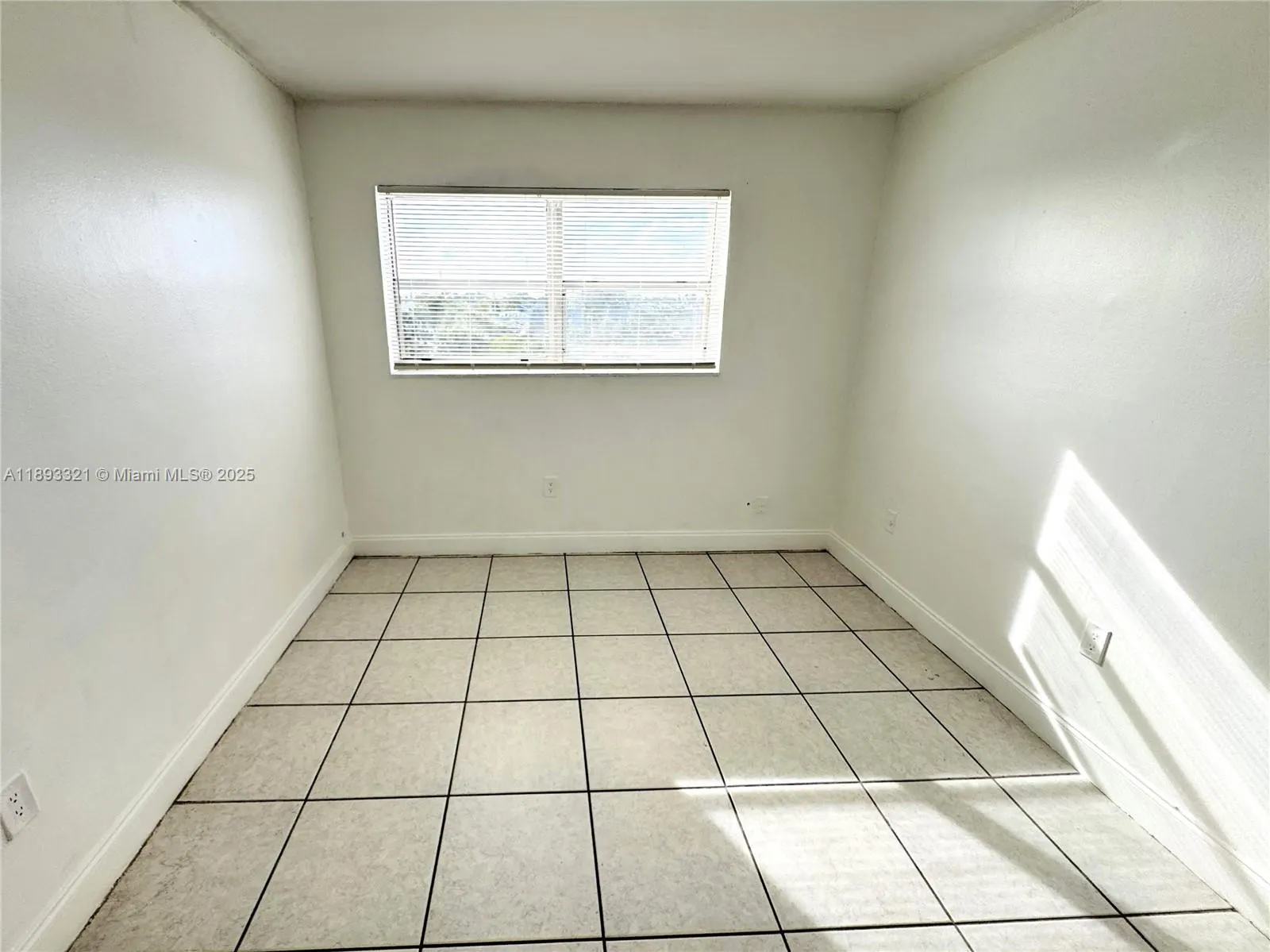3710 NW 21st St, #310
