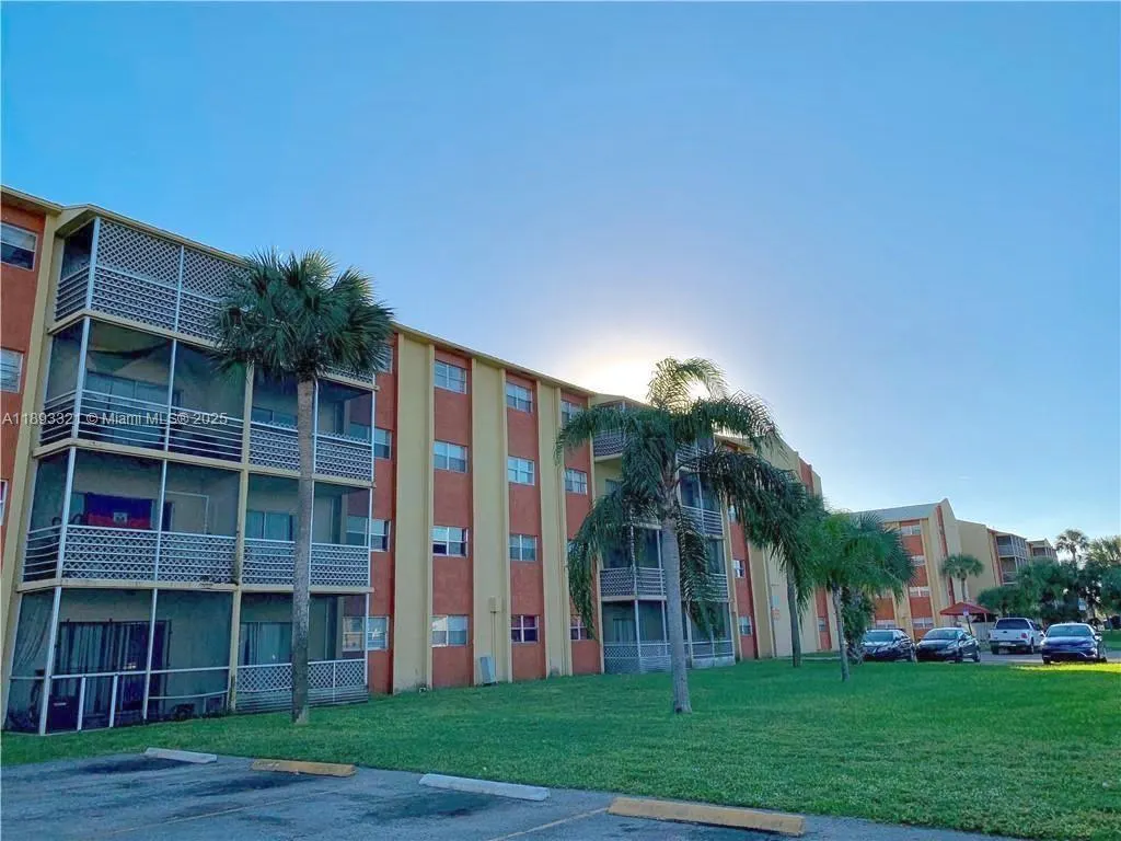 3710 NW 21st St, #310