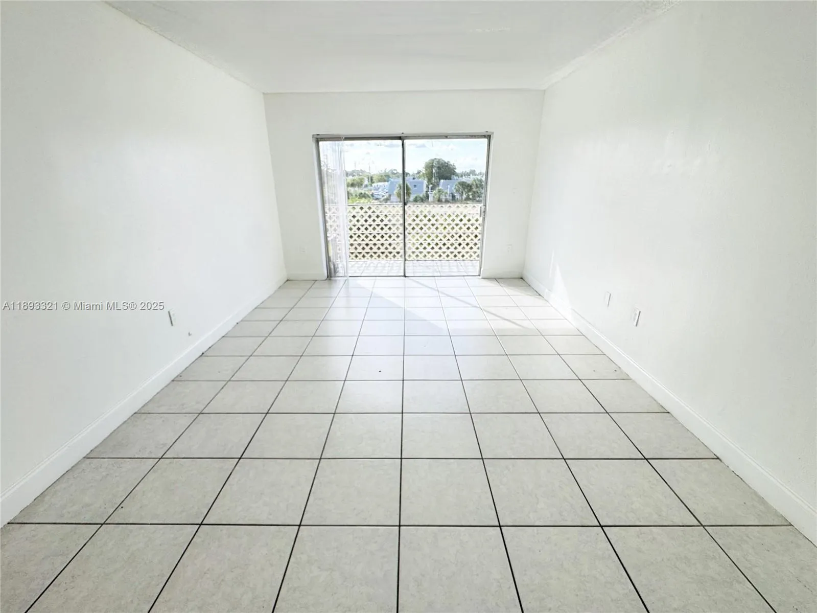 3710 NW 21st St, #310