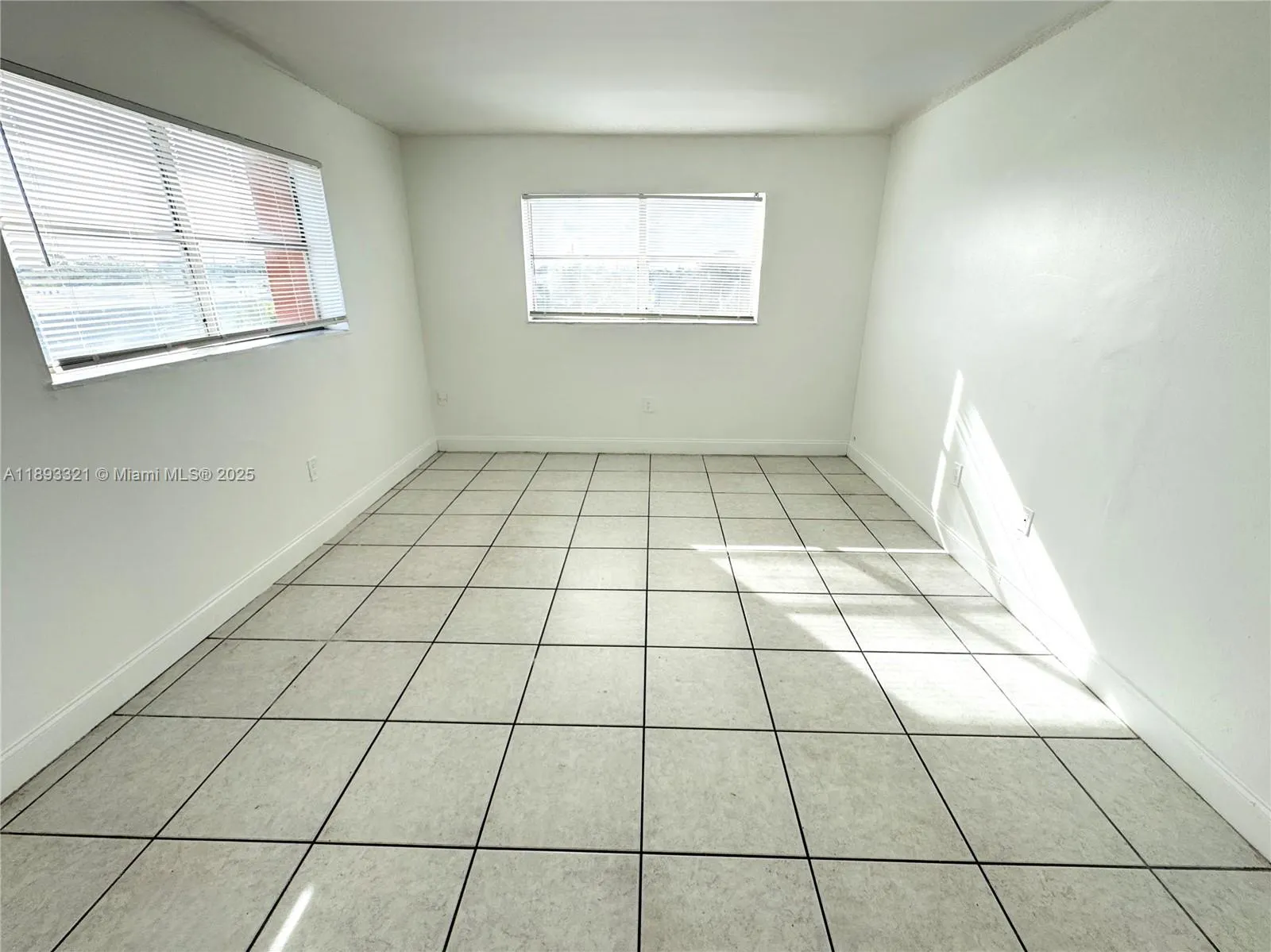 3710 NW 21st St, #310