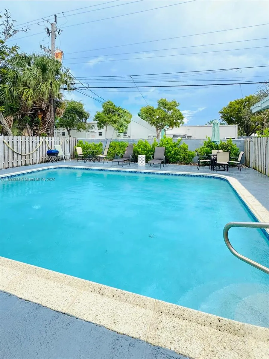 120 NE 9th Ave, #120A