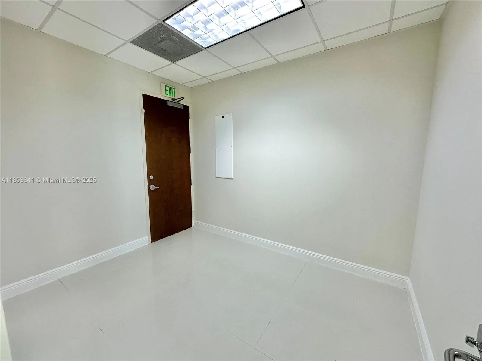 175 SW 7th St, #1806/1807