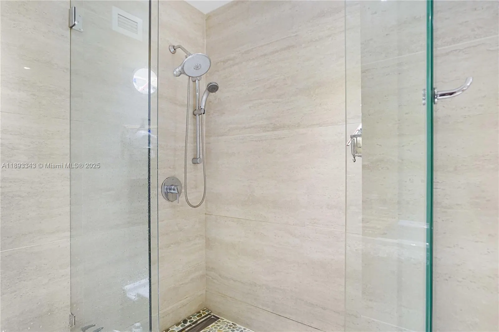1000 West Ave, #417