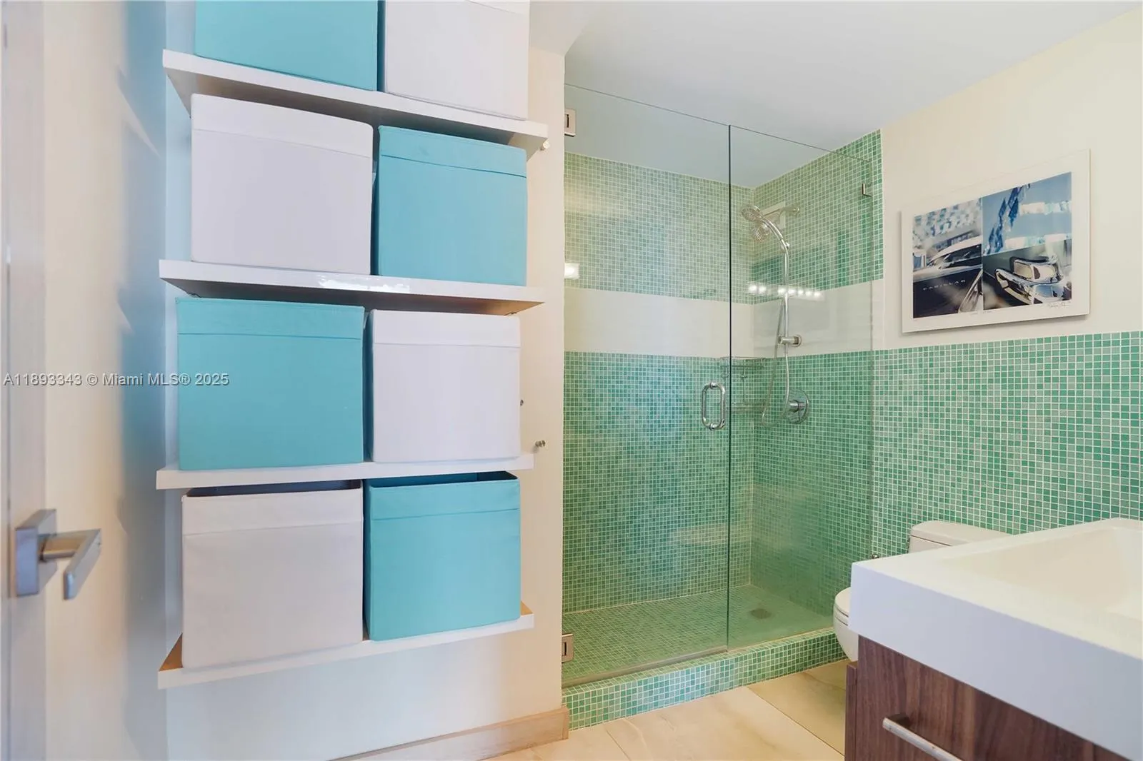 1000 West Ave, #417