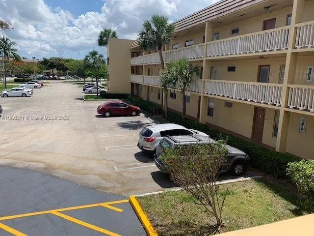 6021 NW 61st Ave, #208