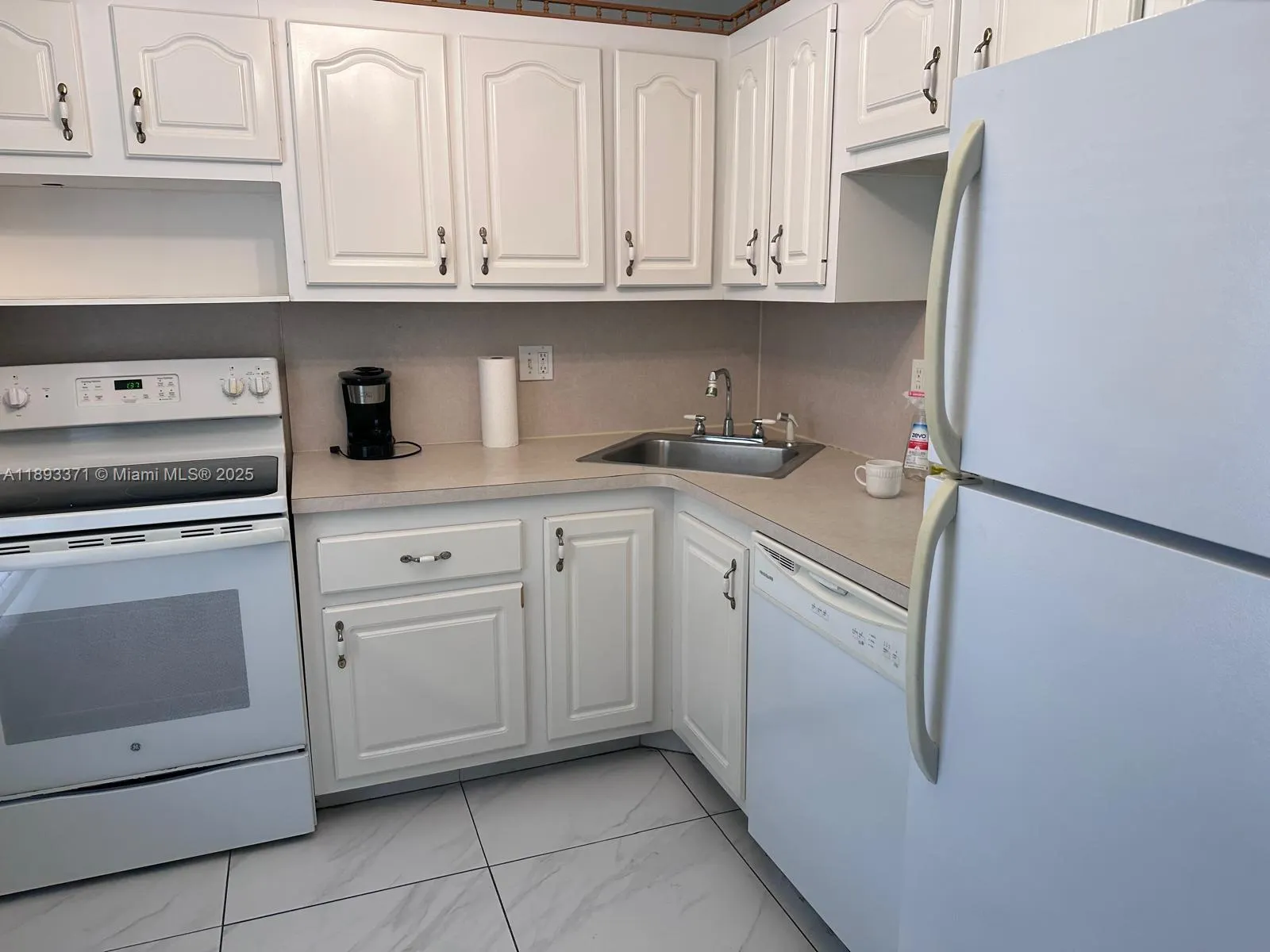6021 NW 61st Ave, #208