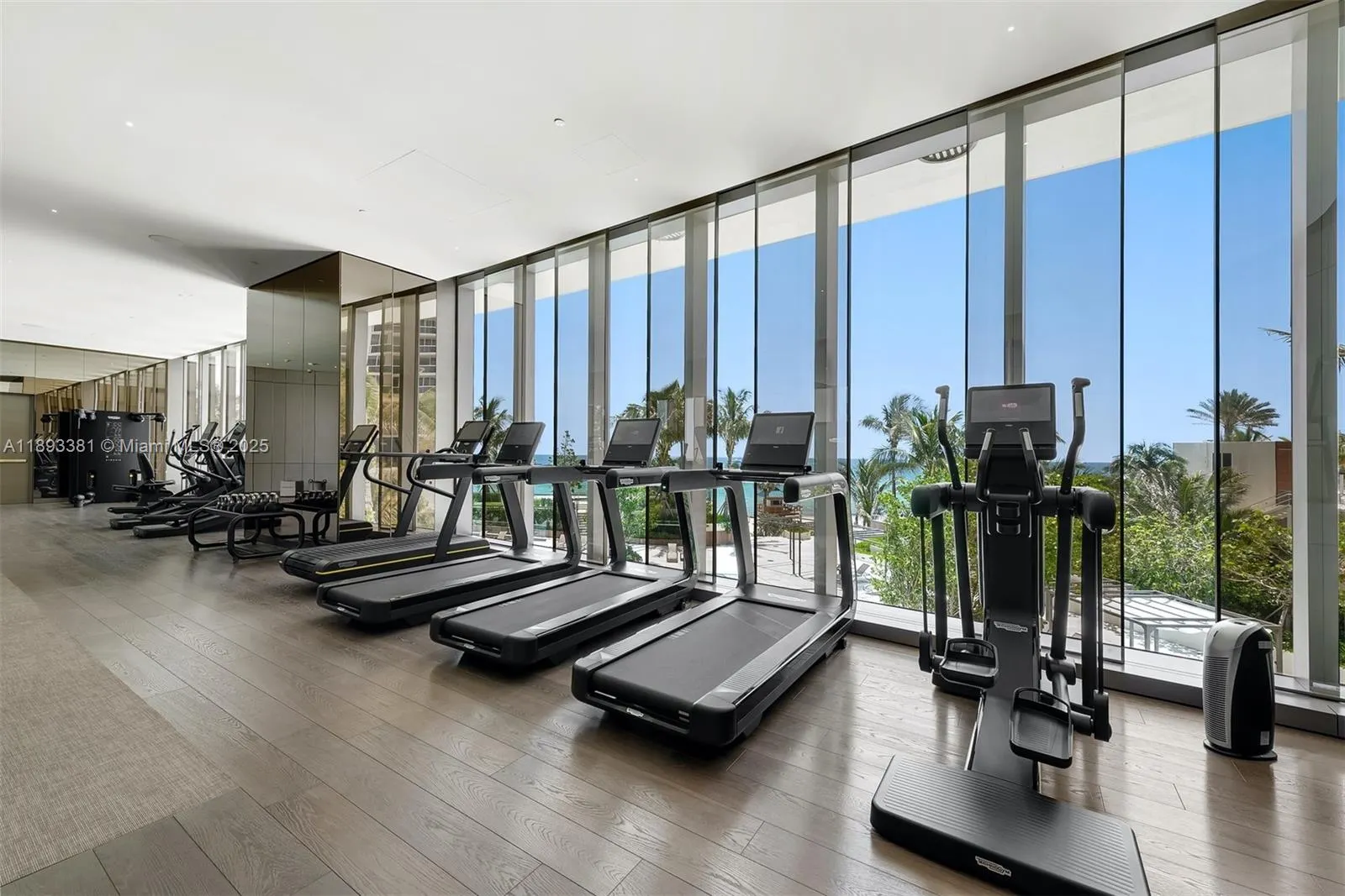 18975 Collins Ave, #3402