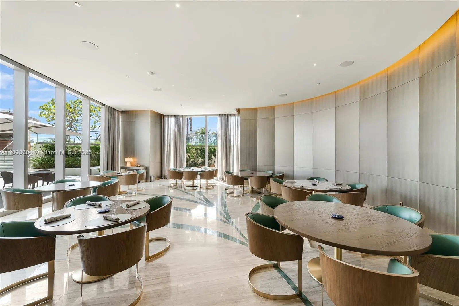 18975 Collins Ave, #3402
