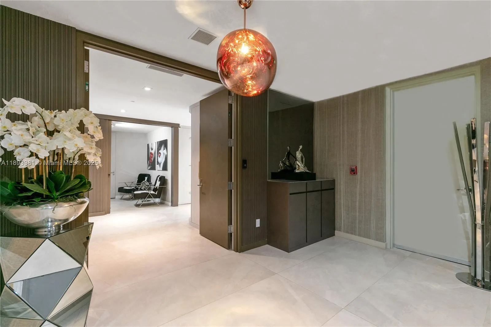 18975 Collins Ave, #3402