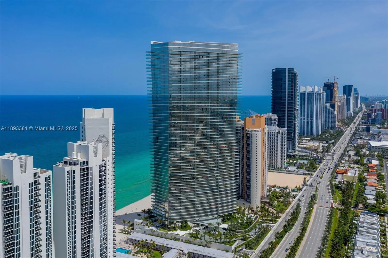 18975 Collins Ave, #3402