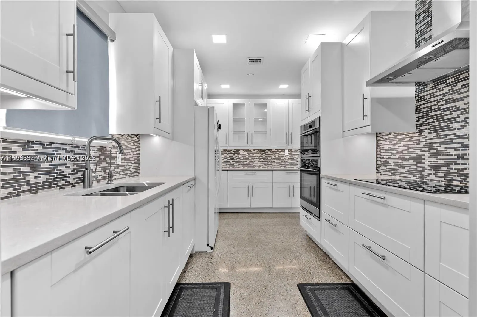 174 NE 211, #1