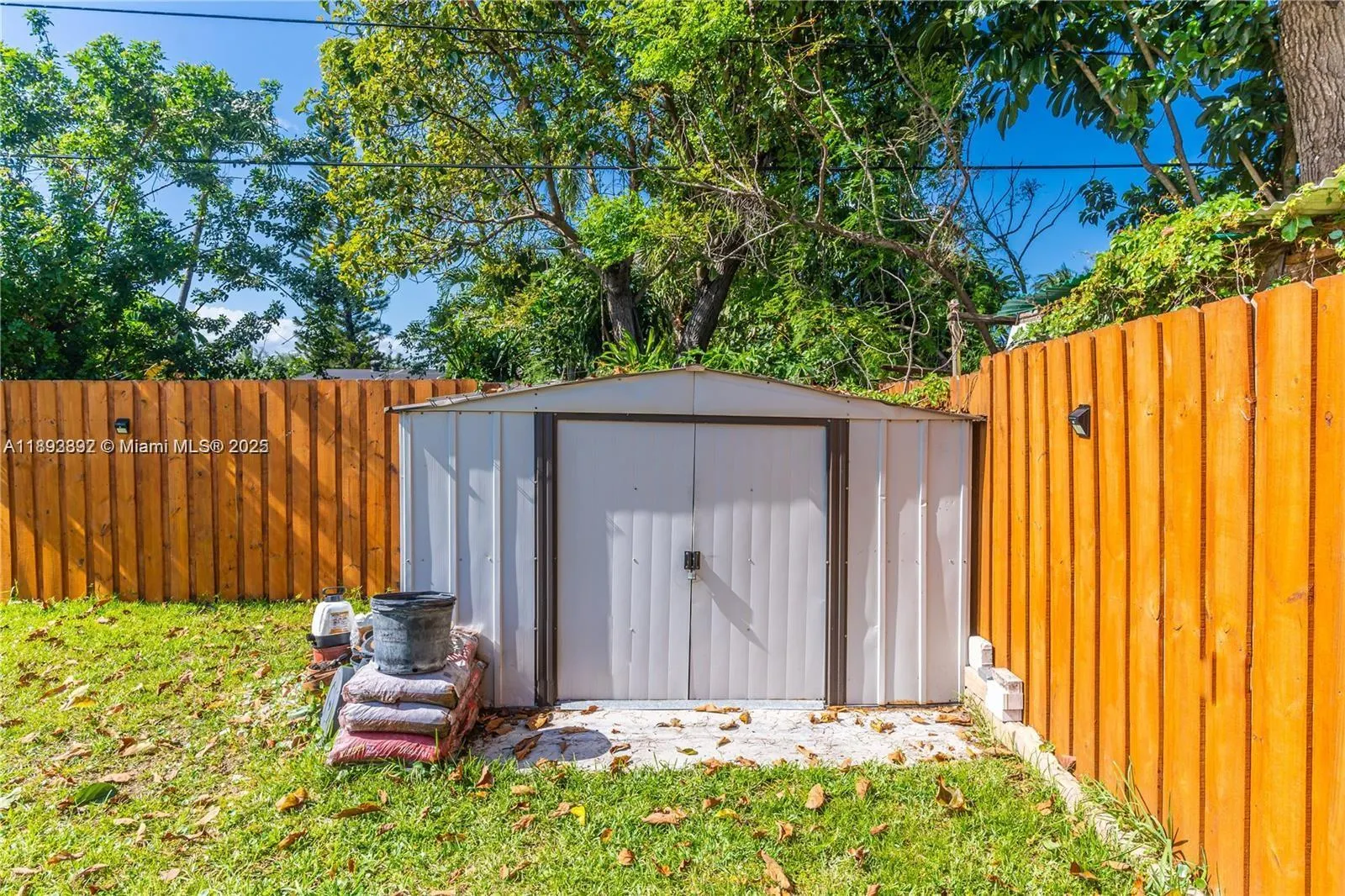 174 NE 211, #1